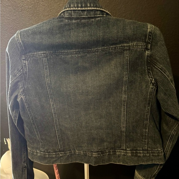 Banana Republic Cream Faux Fur Lined Denim Jacket. Ladies sized small. - Picture 4 of 13